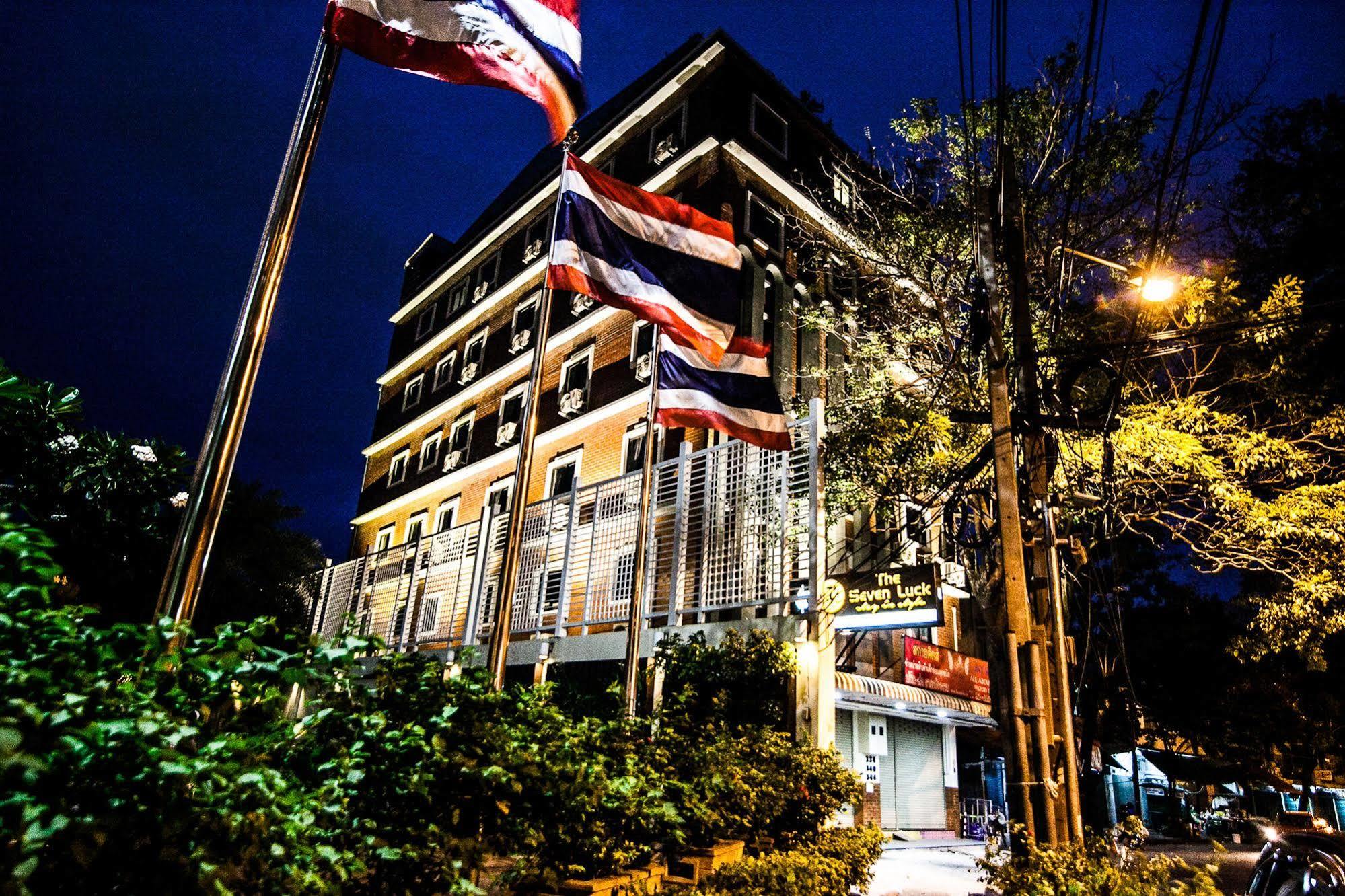 The Seven Luck Bangkok Exterior foto