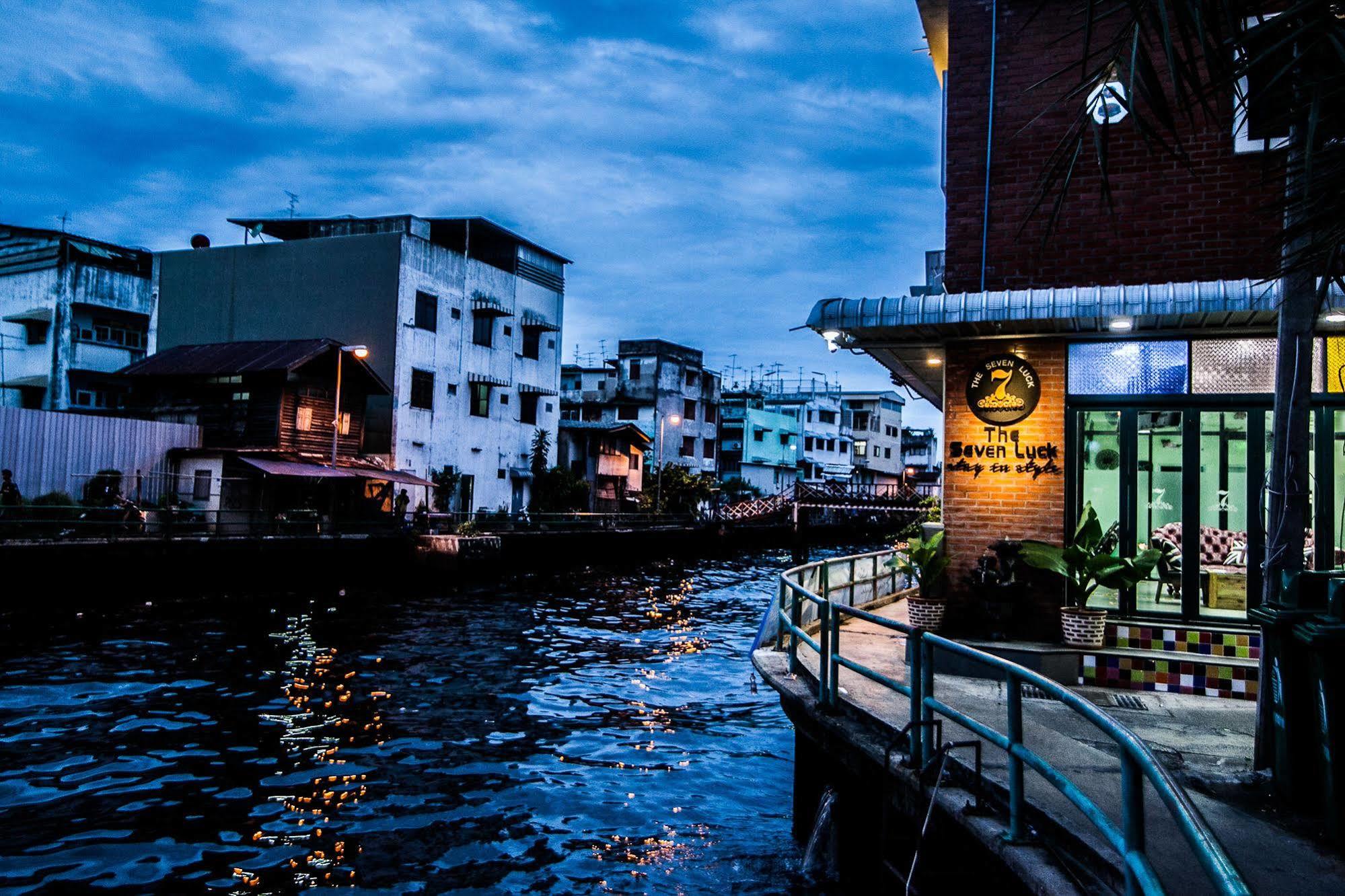 The Seven Luck Bangkok Exterior foto